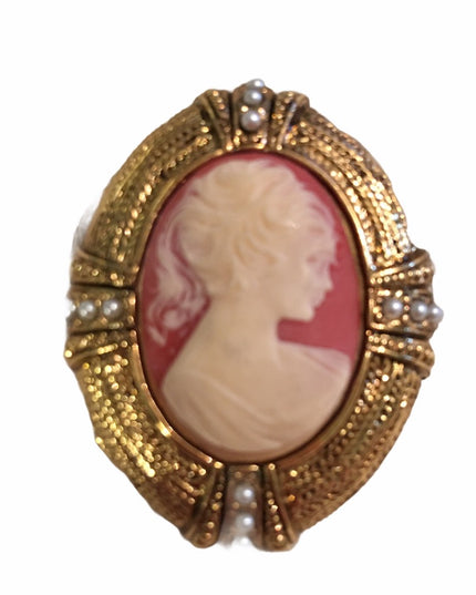Vintage Cameo faux pearl gold metal brooch