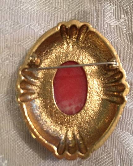 Vintage Cameo faux pearl gold metal brooch