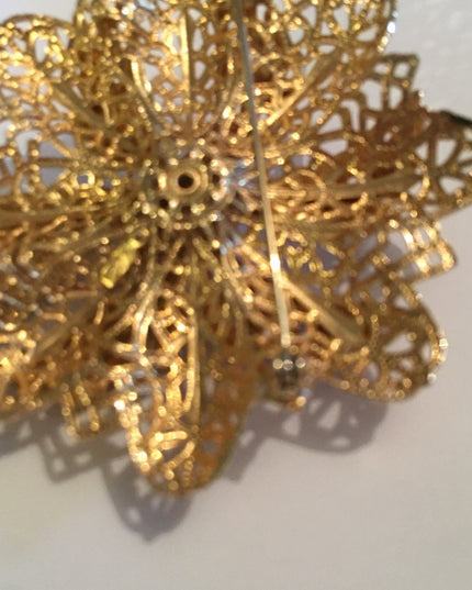 Vintage Gold faux pearl chunky 1960s flower brooch