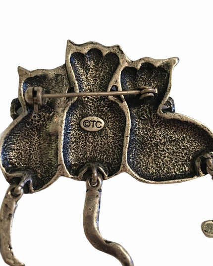Vintage TC silver cat rhinestone christmas brooch