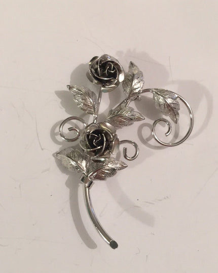 Vintage 1960s Sterling Silver flower 🌸 brooch