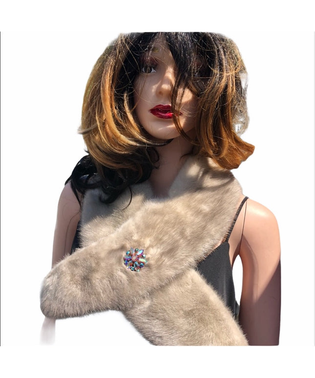 Vintage 44” Silver Mink fur stole collar scarf