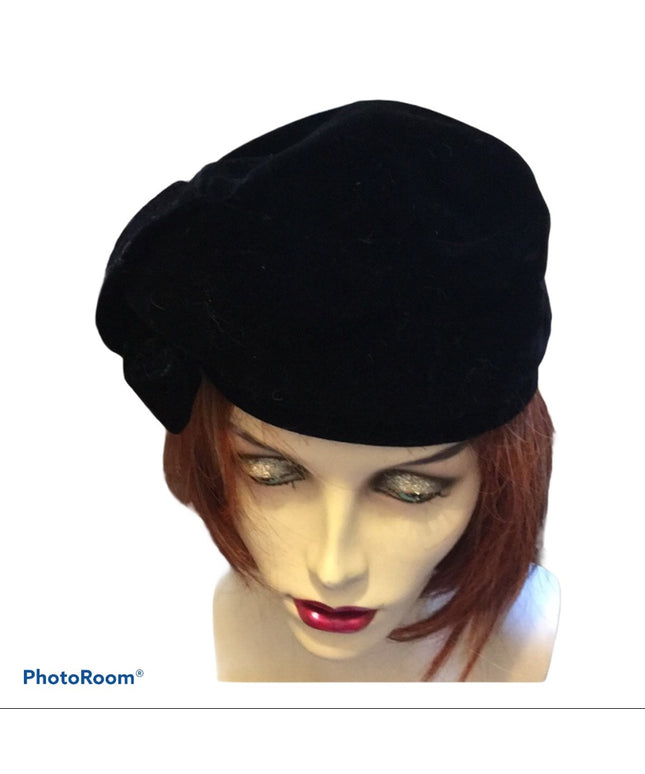 Vintage Black Velvet Sm Hat 1940s