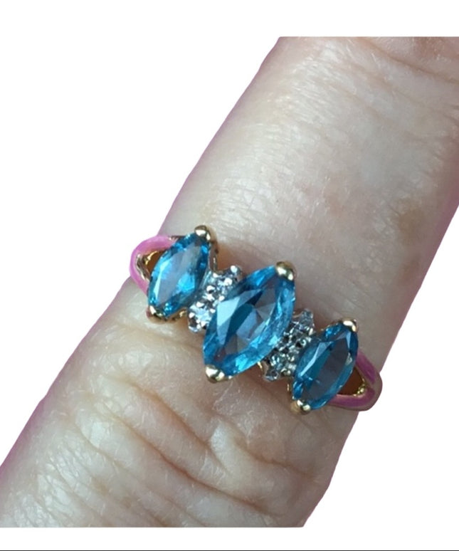 14k solid gold diamond & topaz ring vintage