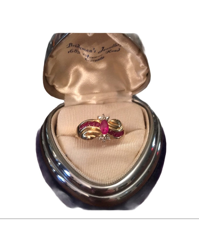 10k gold Ruby Diamond ring Beauty!