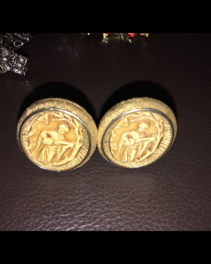 Vintage gold tone Japanese satar clip on earrings