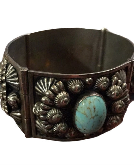 VTG Turquois Silver Ornate bangle bracelet Southwestern Mexico ornate efched