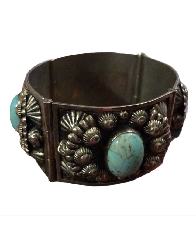 VTG Turquois Silver Ornate bangle bracelet Southwestern Mexico ornate efched