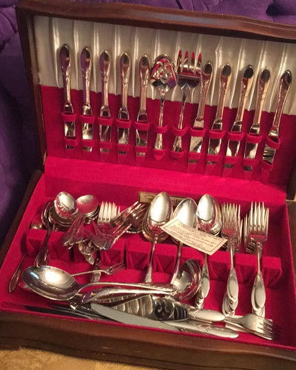 - Vintage Community Silverware cutlery Set VG