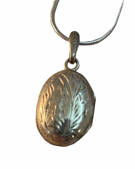 Vintage oval etched locket sterling silver