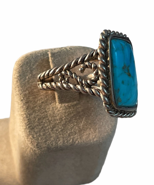 Vintage Designer sterling silver Lg ring Turquoise
