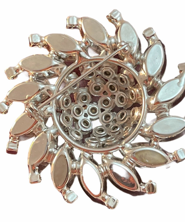 Stunning VTG c1950s Crystal unmarked brooch