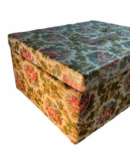 Vintage MC Fabric covered flower sewing box 🌺