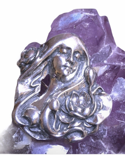 VTG Silver tone gibson girl art nouveau Brooch