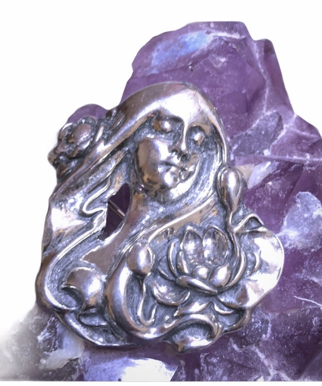 VTG Silver tone gibson girl art nouveau Brooch