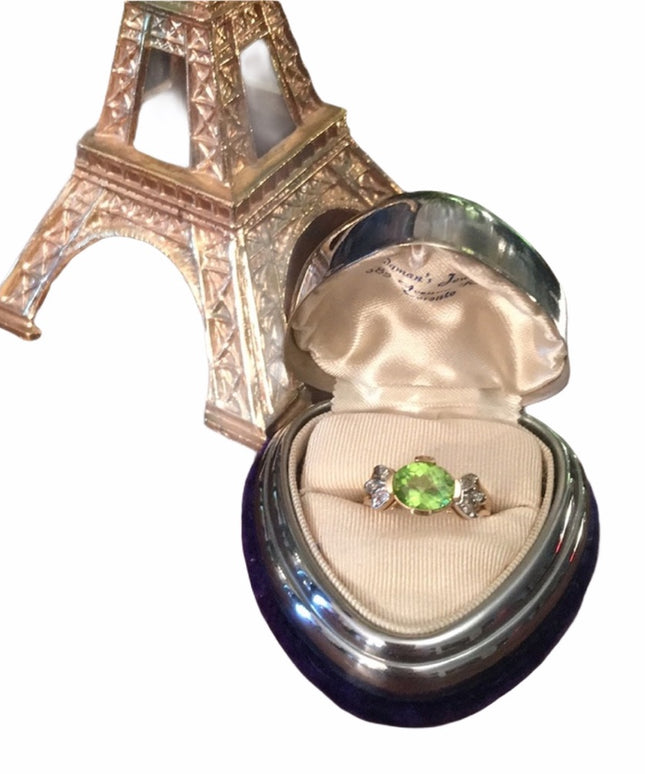 10k Gold diamond & Peridot ring w/appraisal