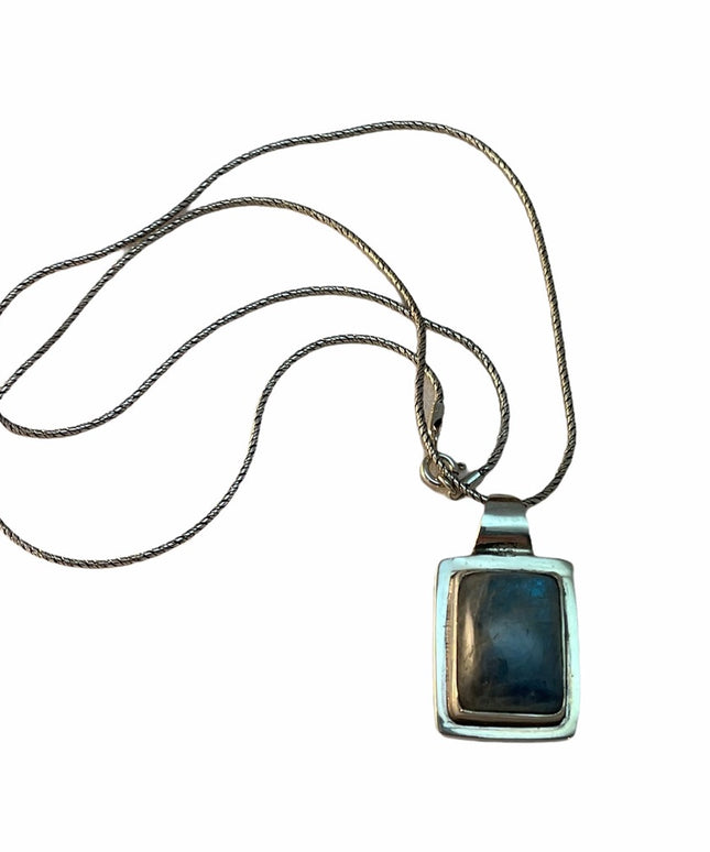 Sterling silver Labadorite pendant on rope chain