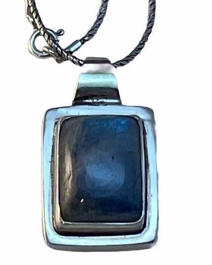 Sterling silver Labadorite pendant on rope chain