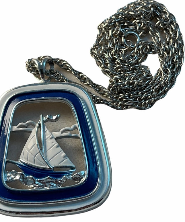 Vintage Sail boat silver tone pendant necklace nautical enamel boat
