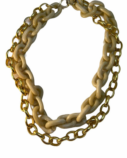 Plastic & gold metal link finish chunky necklace