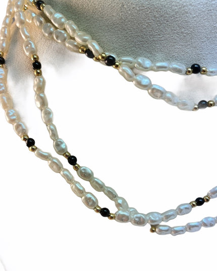 VTG 1980s Faux pearl necklace multi strand resin