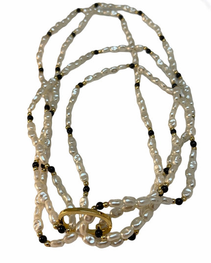 VTG 1980s Faux pearl necklace multi strand resin