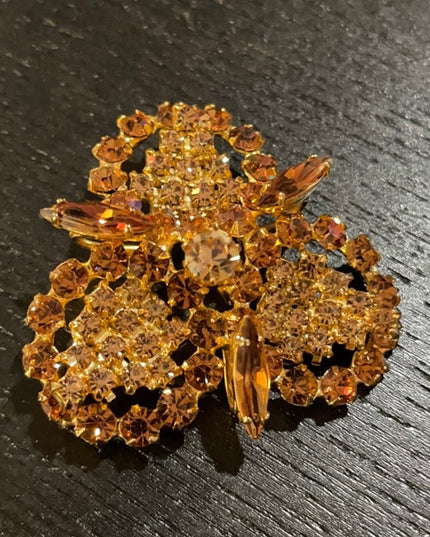 Vintage C1980s Crystal fancy brooch