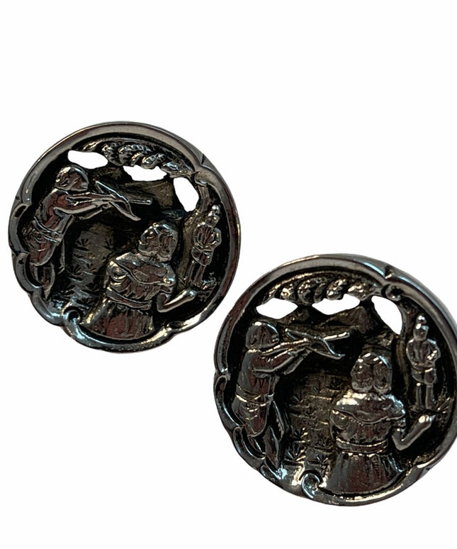 Vintage silver finish ornate detailed hunting scene shooting cufflinks