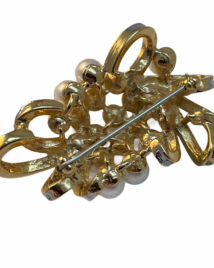 Vintage c1980s gold finish fancy simulated pearl rhinestone brooch
