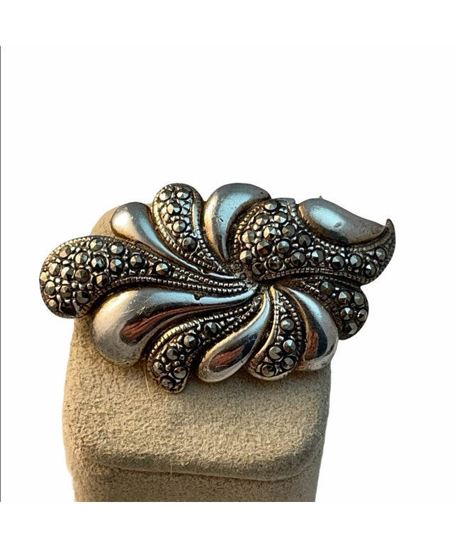 Vintage sterling silver marcasite flower brooch