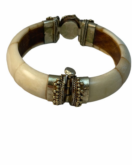 Vintage gold stone & bovine bone Balanesian bangle