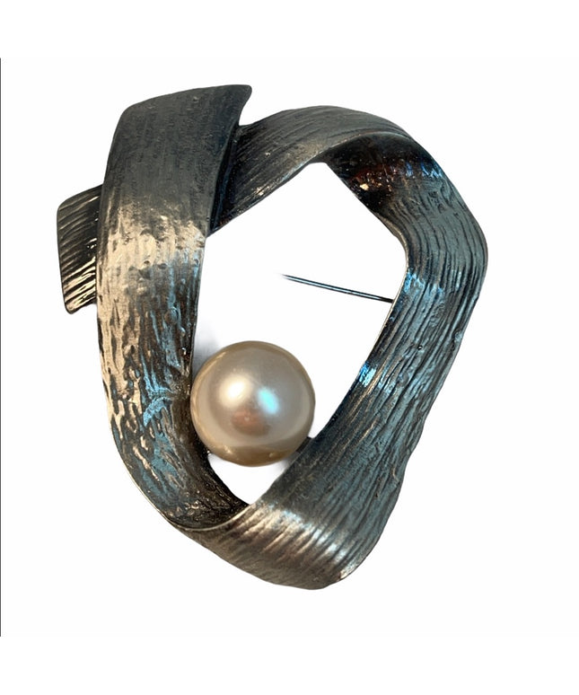 VTG modernist faux pearl brooch pendant groovy!