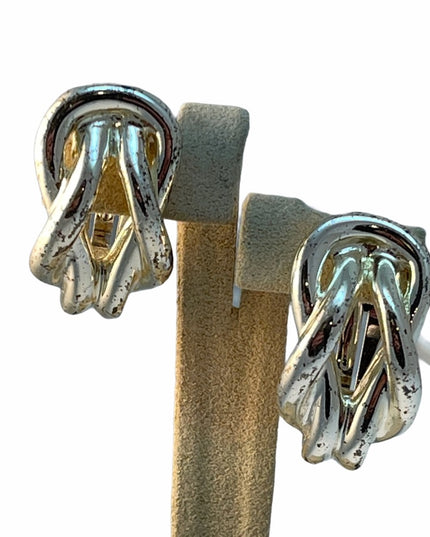 Nina Ricci  Distressed silver sailors knot earring