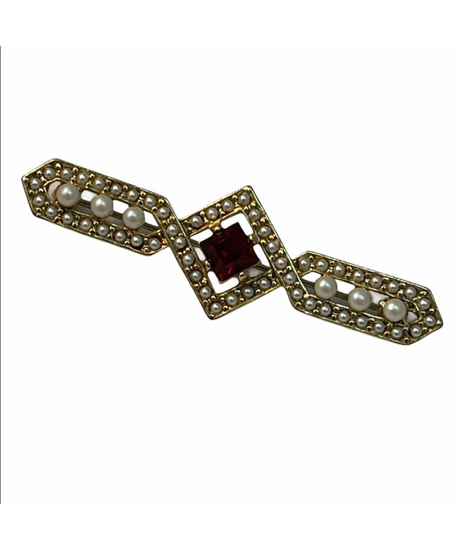 VTG faux pearl bar brooch with red crystal