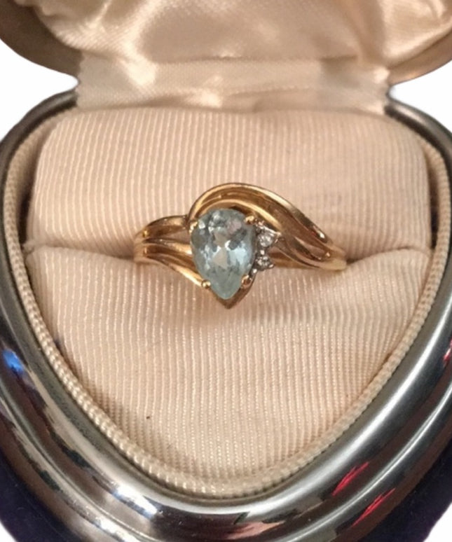 14k Gold Diamond & London Blue Topaz ring