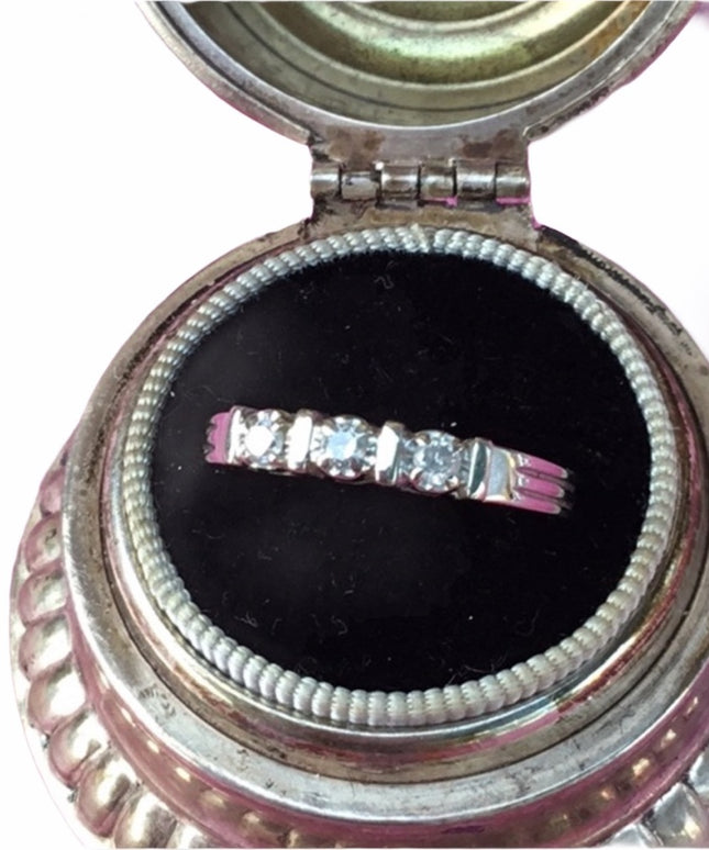 10k solid white gold 3 diamond ring  engagement wedding anniversary
