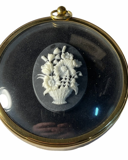 Vintage Peter bates framed cameo