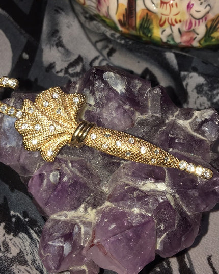 Vintage Gold rhinestone unbrella brooch so…