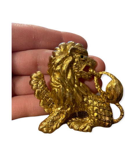 Joan Rivers Gold finish Lion brooch 1990s pin Chunky glam