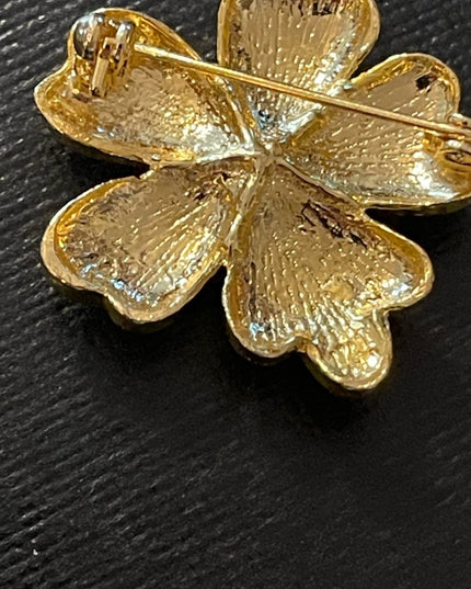 Vintage Fancy gold tone metal flower brooch