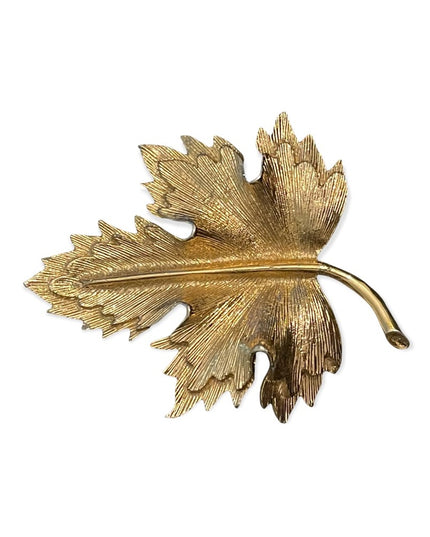 Vintage Sarah Coventry brushed gold maple leaf brooch
