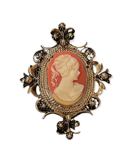 Antiqued 1980s vintage faux cameo gold tone brooch