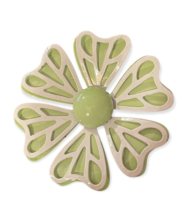 Vintage 1960s Green & White metal flower daisey brooch