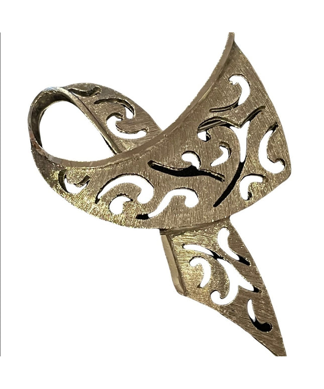Beautiful vintage brushed silver fancy ribbon brooch