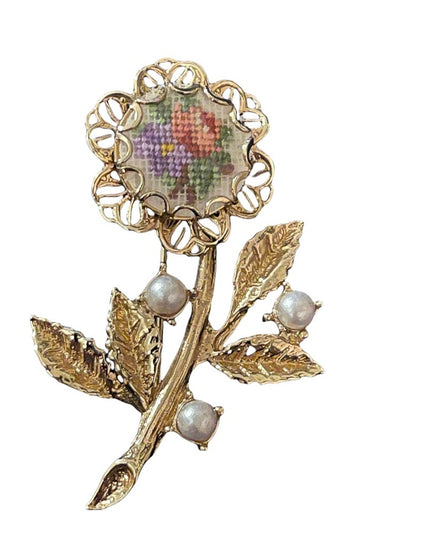Vintage gold flower needlepoint faux pearl brooch
