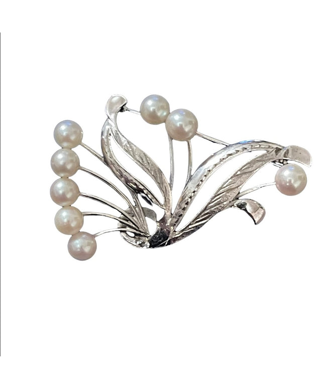 Vintage Sterling silver with pearl fancy brooch