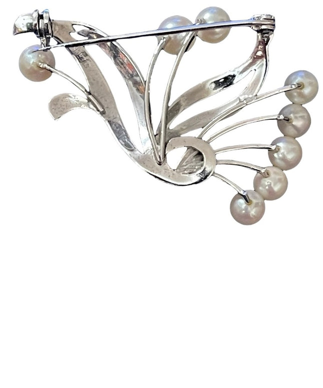 Vintage Sterling silver with pearl fancy brooch