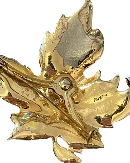 Vintage green enameled gold maple leaf  brooch