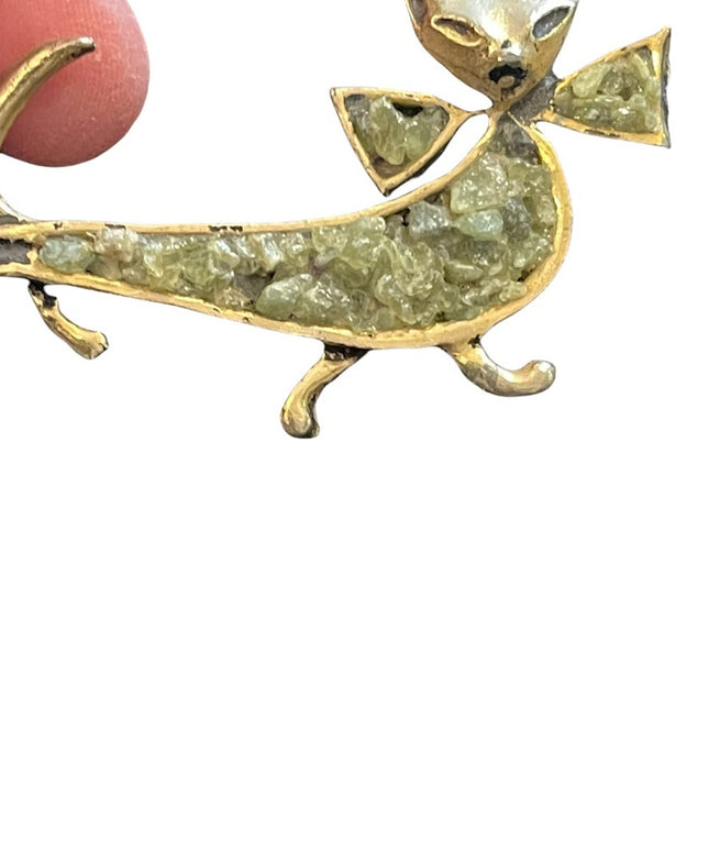 Vintsge cut jade fancy cat gold finish brooch