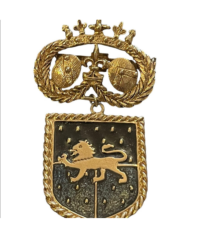 Vintage gold finish coat of arms lion seal crest brooch